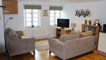 Smart TV, DVD player, books, video library