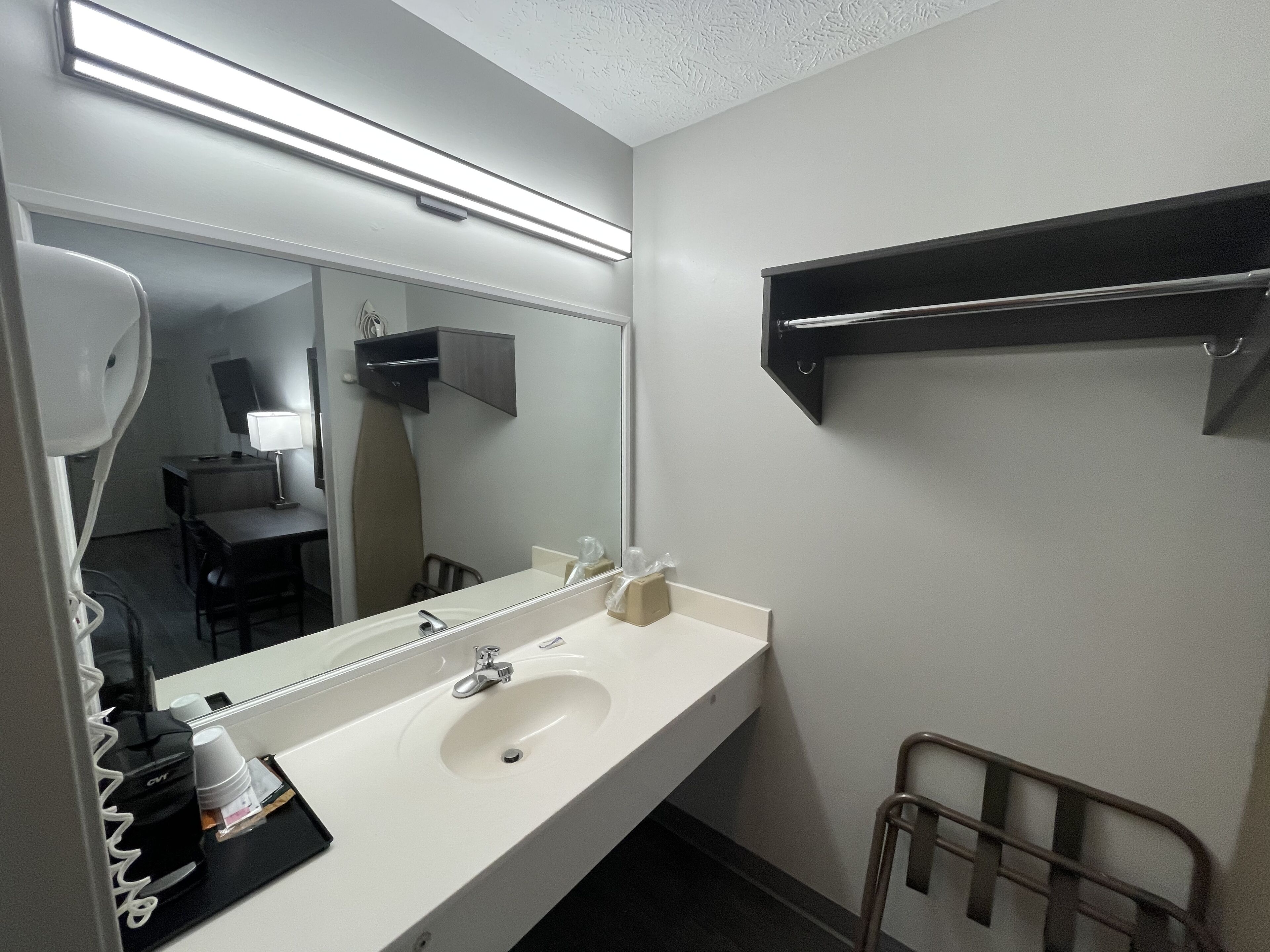 Embassy Inn — photo 14