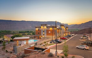 Vista frontal de la propiedad