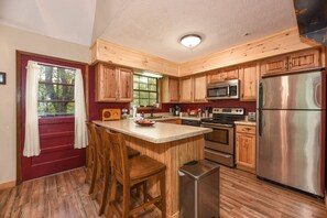 Private kitchen - "Alpine Retreat" Private Chalet in Pigeon Forge w/ Hot Tub & Pool Table (Pigeon Forge)
