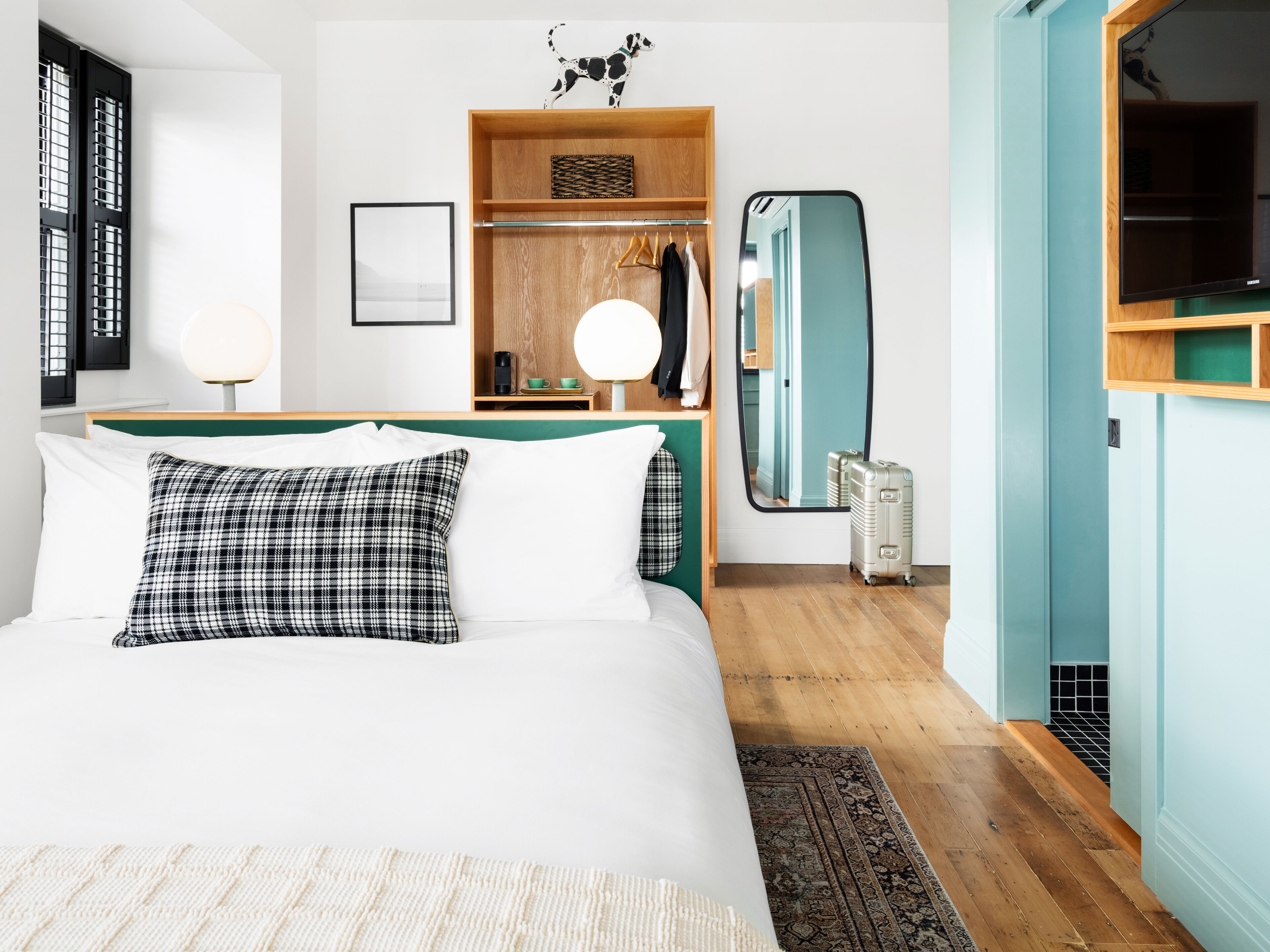 1 bedroom, frette italian sheets, premium bedding, minibar