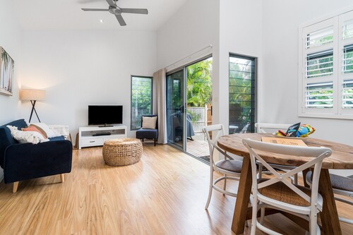 Marie’s Byron Getaway 