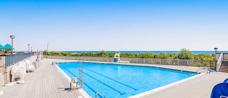 Piscina coperta, una piscina riscaldata