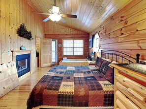 Studio (1 Bedroom) | Property amenity - Bear Escape by Jackson Mountain Rentals (Sevierville)