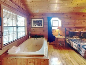 Studio (1 Bedroom) | Property amenity - Bear Escape by Jackson Mountain Rentals (Sevierville)