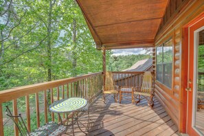 Studio (1 Bedroom) | Property amenity - Bear Escape by Jackson Mountain Rentals (Sevierville)