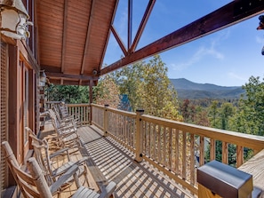 Studio (4 Bedrooms) | Front of property - Bear Slide by Jackson Mountain Rentals (Gatlinburg)