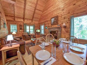 Studio (2 Bedrooms) | Property amenity - Bear's Den by Jackson Mountain Rentals (Gatlinburg)