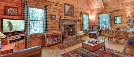 Studio (2 Bedrooms) | Front of property