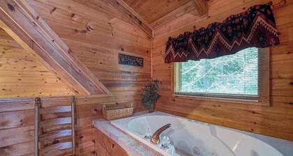 Bear's Den by Jackson Mountain Rentals