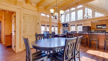 Studio (2 Bedrooms) | Property amenity