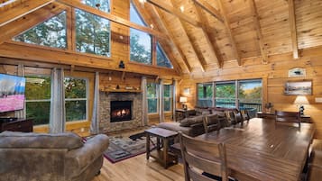 Studio (3 Bedrooms) | Front of property