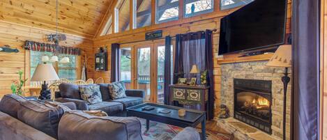 Studio (3 Bedrooms) | Front of property