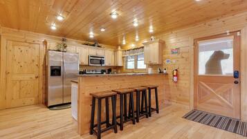 Studio (4 Bedrooms) | Property amenity