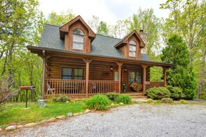 Studio (2 Bedrooms) | Front of property - Cherished Memories by Jackson Mountain Rentals (Gatlinburg)