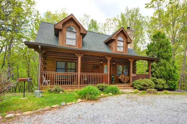 Studio (2 Bedrooms) | Front of property