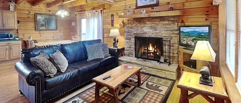 Studio (2 Bedrooms) | Front of property