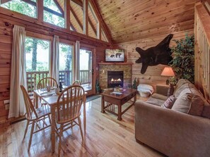 Studio (1 Bedroom) | Property amenity