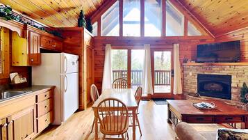 Studio (1 Bedroom) | Property amenity