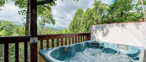 Studio (1 Bedroom) | Property amenity