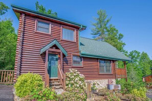 Studio (3 Bedrooms) | Property amenity