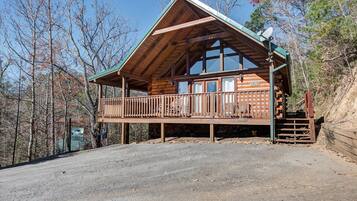 Studio (2 Bedrooms) | Tiện nghi, dịch vụ nơi lưu trú