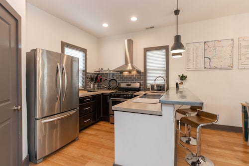 Modern Home in a prestigious downtown neighborhood