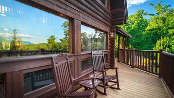 Studio (5 Bedrooms) | Property amenity