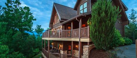 Studio (5 Bedrooms) | Property amenity