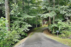 Studio (2 Bedrooms) | Property amenity - Dreams & Streams by Jackson Mountain Rentals (Gatlinburg)