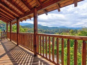 Studio (5 Bedrooms) | Property amenity