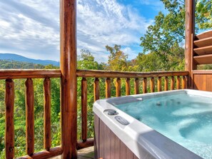 Studio (5 Bedrooms) | Property amenity