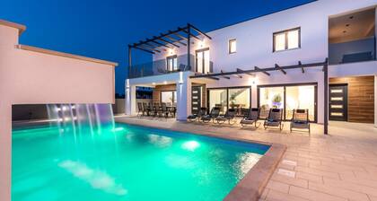 VILLA LUKA LOBORIKA WITH PRIVATE POOL. LOBORIKA - ISTRIA.