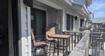 1bd-1bath-sleep4-Townhome 1804 E Gulf Beach Dr Unit K-12-nice gulf view-pool