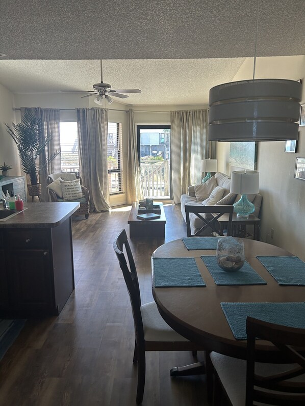 Smart TV, DVD player