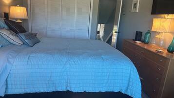 1 bedroom, iron/ironing board, travel crib, WiFi