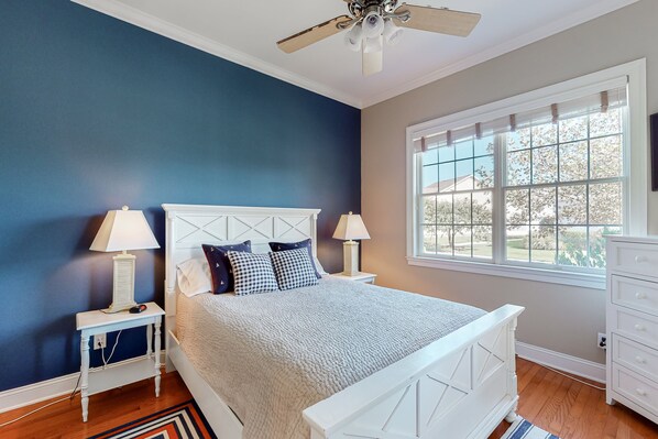 5 bedrooms, iron/ironing board, Internet, bed sheets