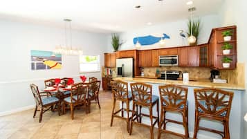 House, 3 Bedrooms | Dining