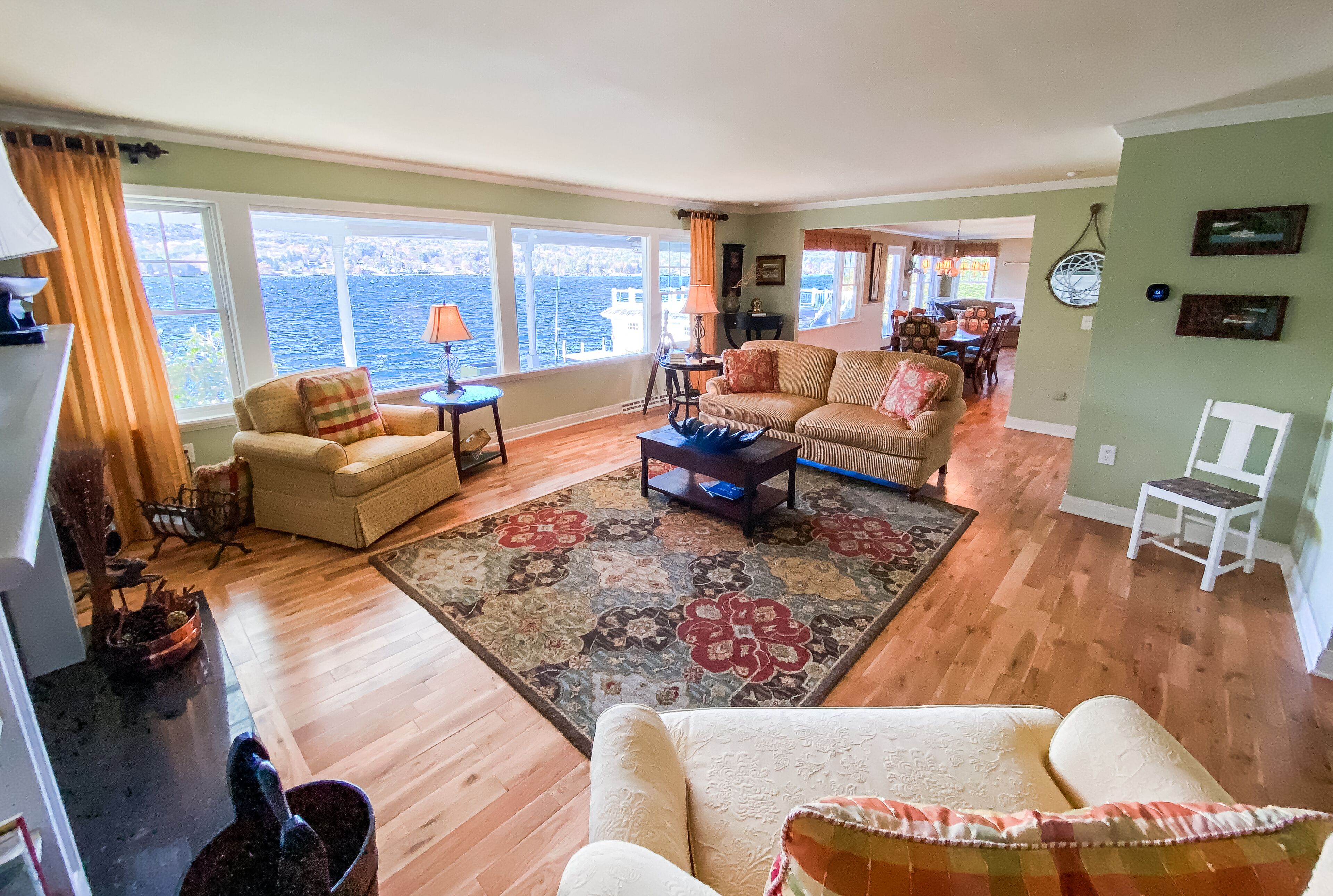 Waters Edge Cove - Lake George-Fall Special 50% off a 3rd night