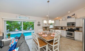 House, 3 Bedrooms | Dining