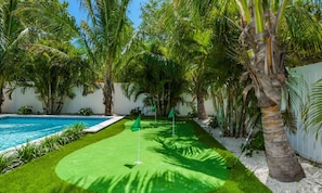House, 5 Bedrooms | Pool