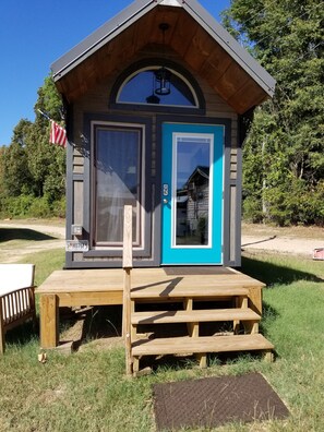 Exterior detail - Luxury 40 TINY Home (Danville)