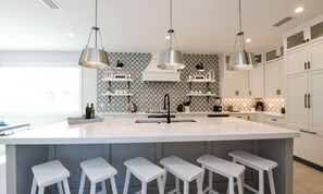 House, Multiple Beds | Private kitchen | Fridge, microwave, stovetop, dishwasher - Aqua Paradise by AMI Locals (Bradenton Beach)