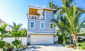 House, Multiple Beds | Exterior - Aqua Paradise by AMI Locals (Bradenton Beach)