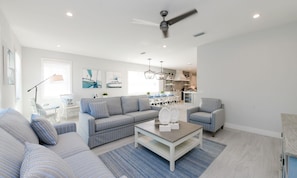 Interior - Aqua Paradise by AMI Locals (Bradenton Beach)