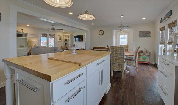 House, 3 Bedrooms, Ocean View | Private kitchen