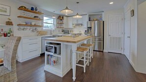 House, 3 Bedrooms, Ocean View | Private kitchen - Sea La Vie (Atlantic Beach)