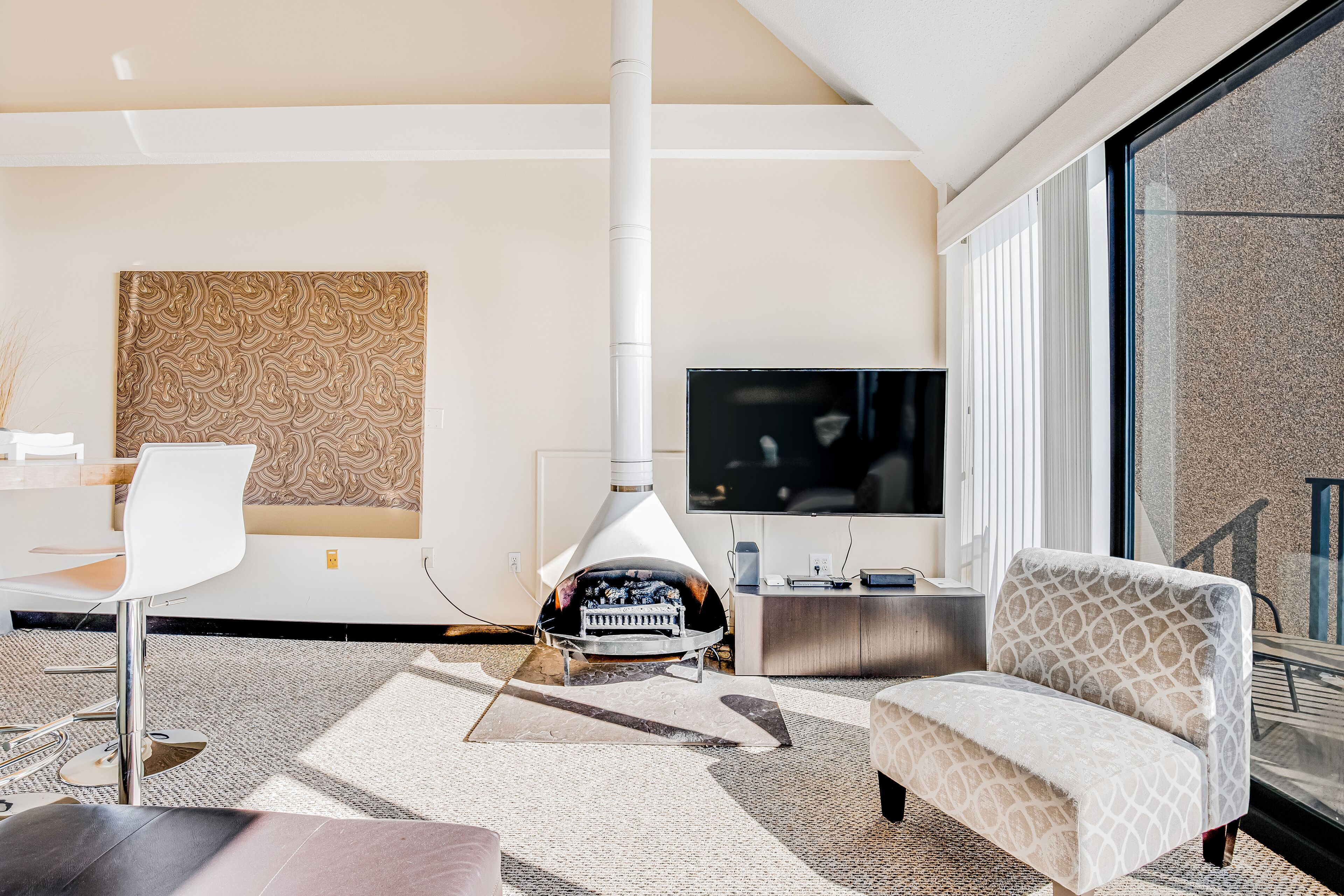 Sea Colony 9th-Floor Condo with Ocean View, Elevator, and Shared Sauna/Gym