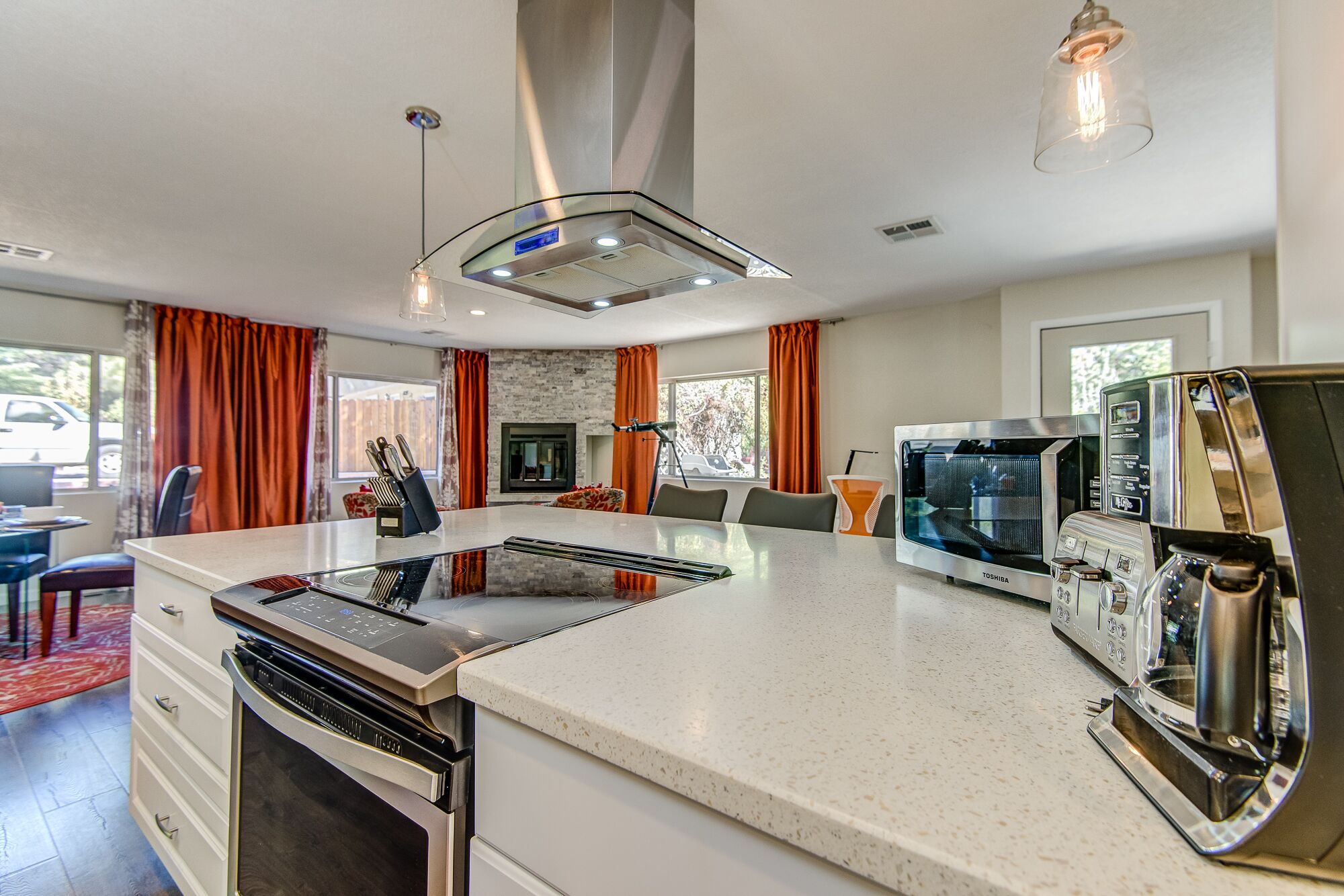 Sedona Agave House with patio views, telescope, board games and centrally located!