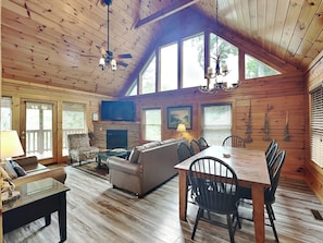 Studio (3 Bedrooms) | Property amenity
